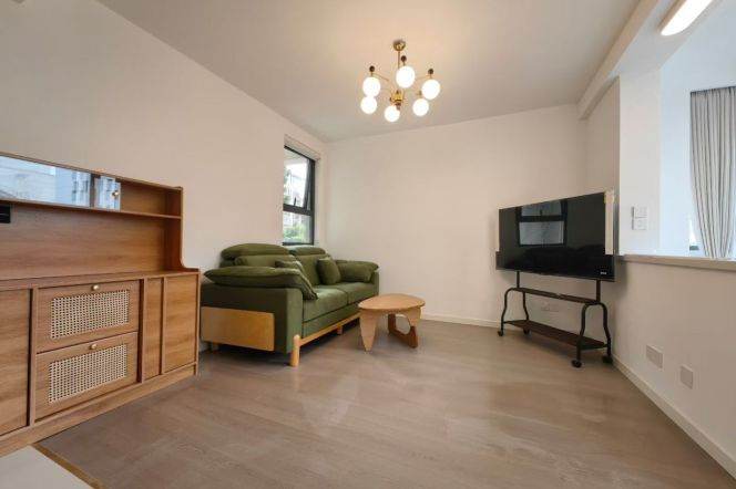 1 Br, 1 Living room, Floor Heating/Central ac/Oven, 70 sqm @ Madang metro L9&13