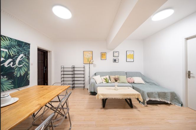 Modern Shared Living | 650m to Metro Lines 2/11 | Secure Digital Entry & International Flatmates