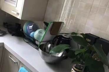 A real cozy master room at Line 10 hangzhong Lu station-5mins walking