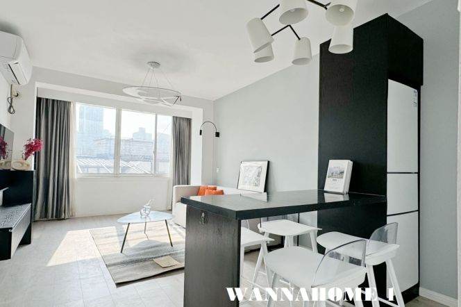Modern&Spacious&Bright 1Bdr 1Bath Apt+6F Walk Up+Zhong Shan Park CBD