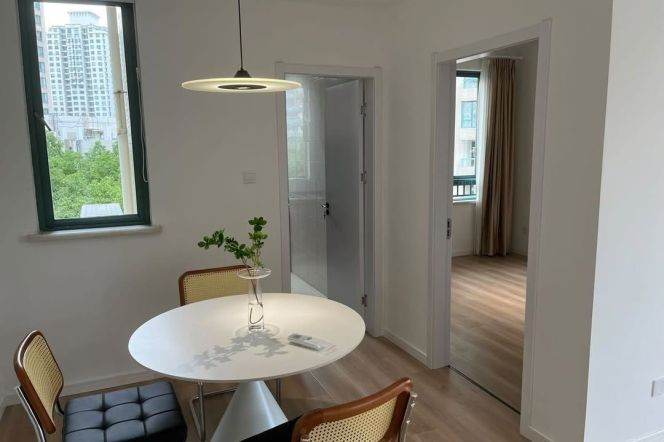 Bright 2BR Apartment in Beautiful Compound – Near Line 13/14