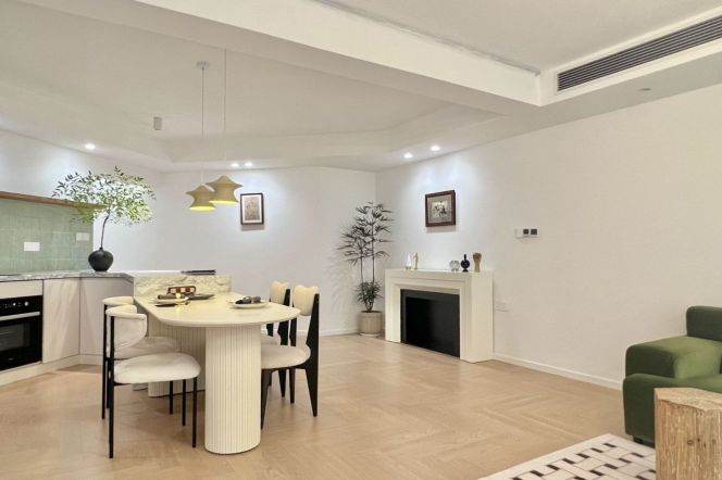 Outdoor balcony,3Br,2Bth,Nr Jing'an temple station,L2,7