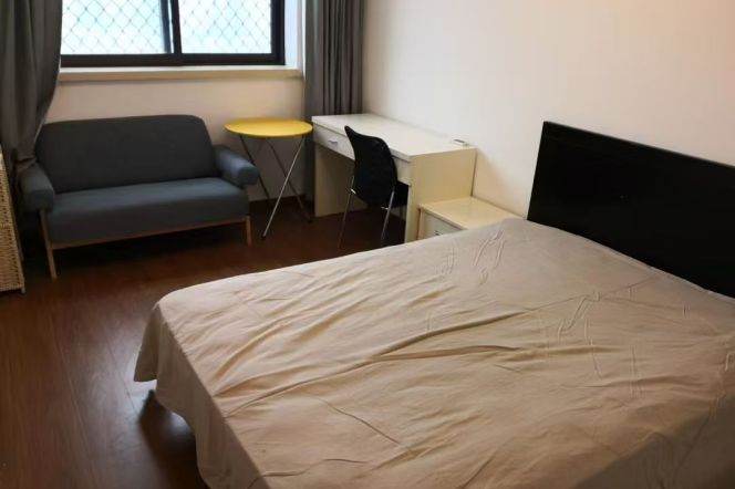 ECNU Bright centre room 1stop to Jiaotong University 10/11 