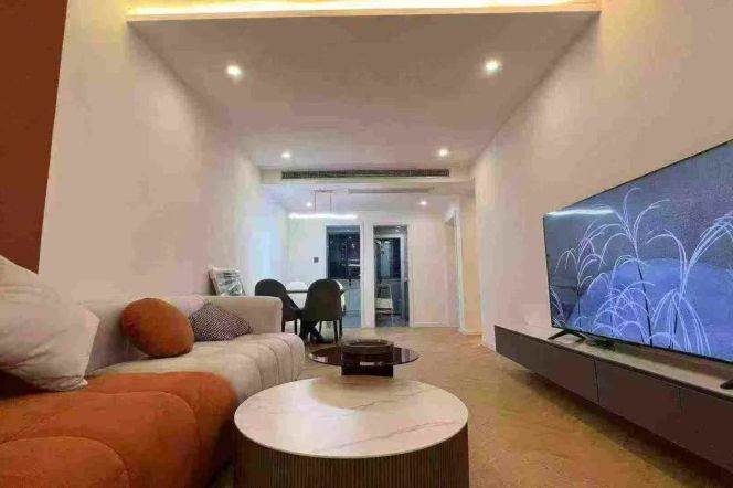 10k Nice 2Br Nr Jiangsu Rd.line2/11