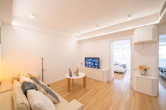 14k Clean 2Br with floor heating Nr Jiashan Rd.line9/12