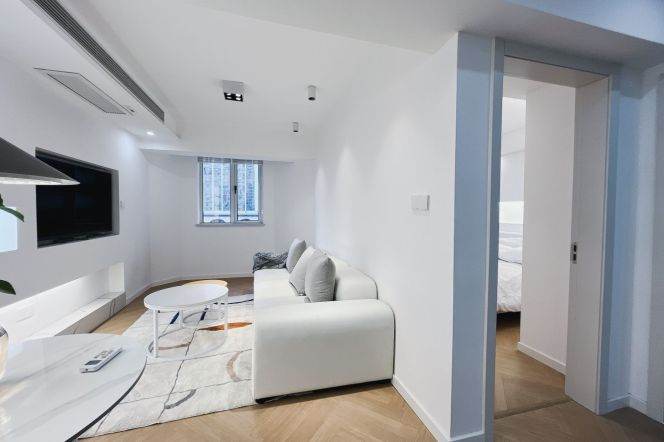 Modern 1br apt | Jiangsu rd Metro L2/11 | Elevator 8F | 9.2K