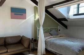 Bright South-Facing 1-BR Near Jing’an Temple