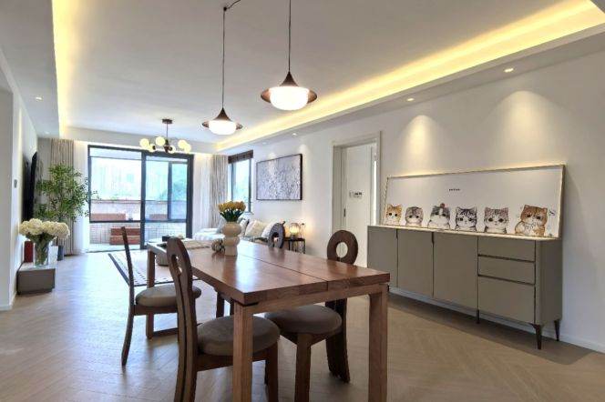 West Nanjing Rd metro/3br2bt/central AC/floor heat/dishwasher/oven/balcony/100sqm terrace