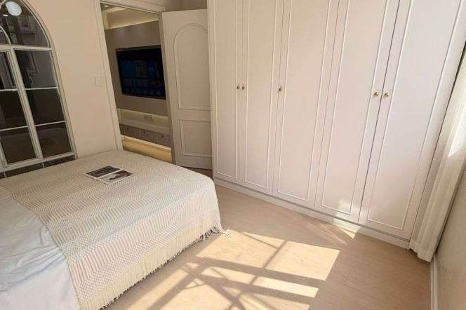 Bright 1Br/1Lr/1Bt apt nr zhongshan park,M2/3/4