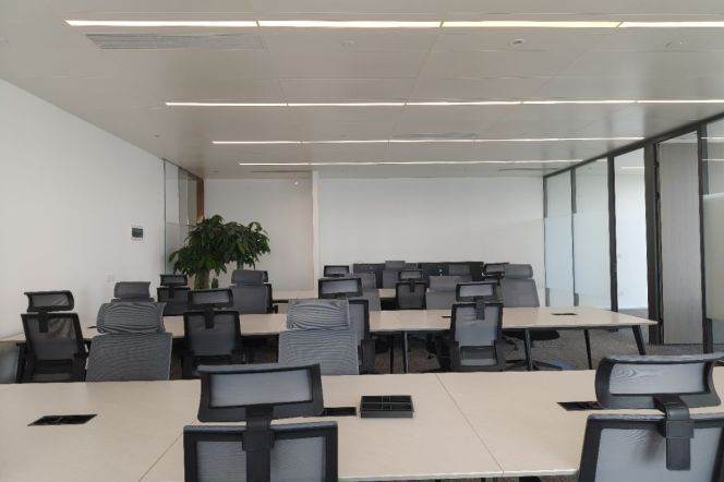 Furnished office near ChangPing M7