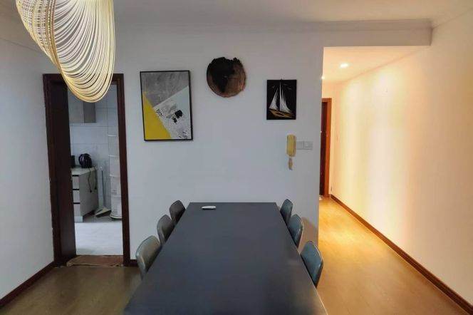 3rooms available walk distance to Jiaotong university 10/11 DHU hong qiao lu 10/3/4