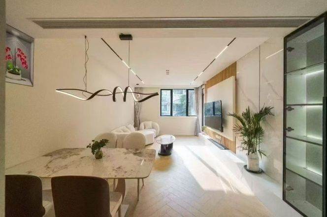 Wukang/Anfu rd floor heating 2brs/2lr/2ba apt wt balcony; L1/7