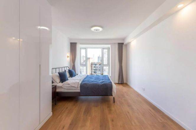 Wuning/Changshou Rd floor heating 3brs/2lv/2bt apt with balcony; L13/14