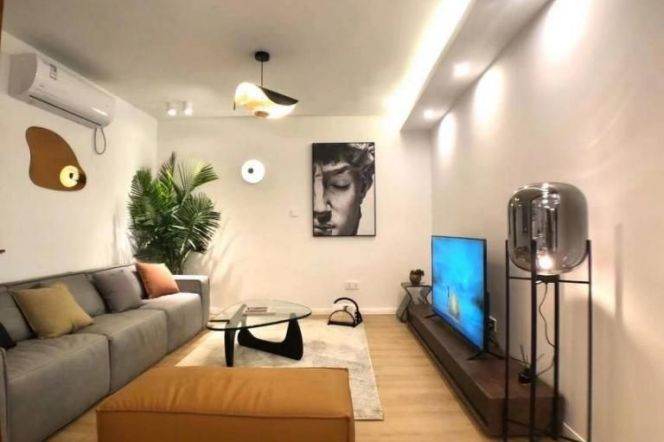 High rise 2bedrooms elevator Apt with oven near L2/11Jiangsu Rd