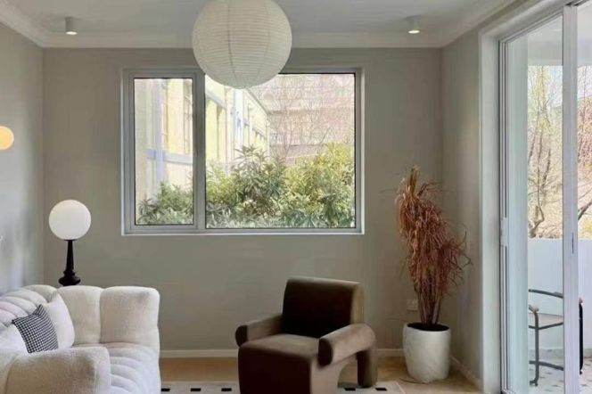 Sunlit Cream-style Residence | Prime Xinguo Road | Steps to Metro & Parks