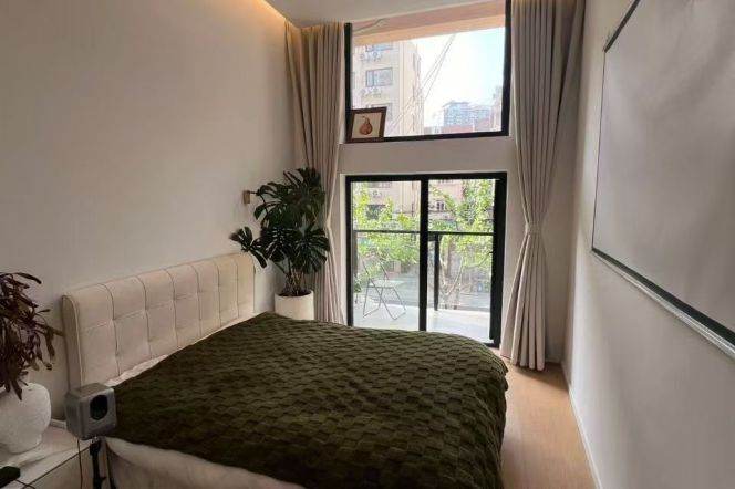 Brilliant high ceiling one bedroom Apt+gym+heating+central AC @Changping