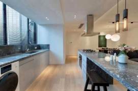 modern big 2brs wall heating open kitchen near Jing an temple and Su zhou river 21K