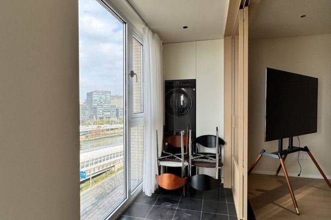 Spacious & Sunny 2Br +Balcony + Heating | Next to L2 Weining rd metro station | River view