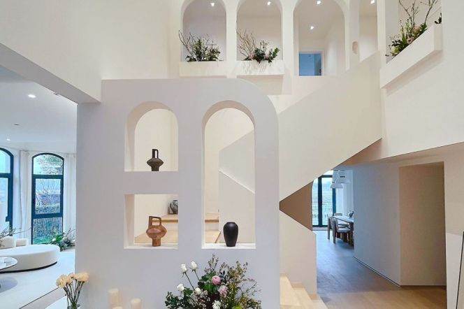 Villa@Songjiang district 479sqm with quality design large private garden and lift inside