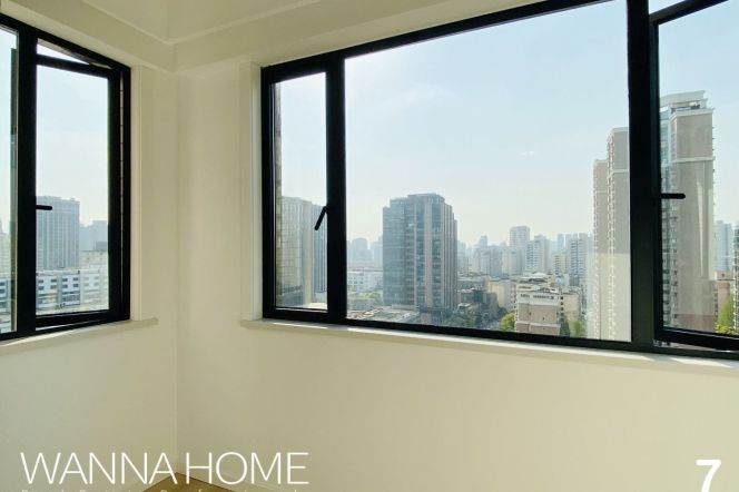 Garden Compound/Xujiahui CBD/Balcony/Good View/Large Storages/Heater/Cozy2br