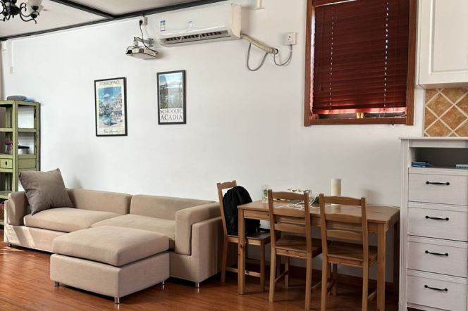 great value- massive 1bed with terrace- good location- oven @ line 2/12 west nanjing road 
