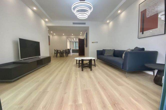 Lujiazui/3br2bt/central AC/floor heat/oven/outdoor balcony/club/tennis court/pool