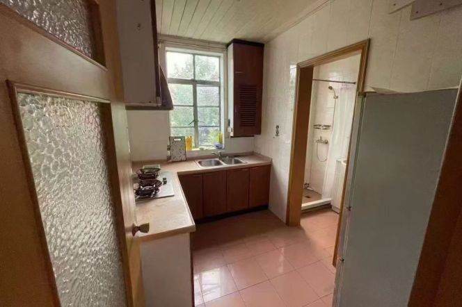 Nice Apt in Wukang Road