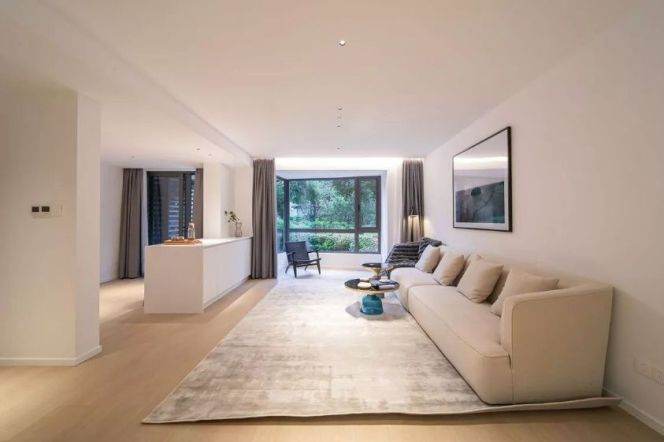 modern 3brs floor heating nice bar modern furniture near line 6 and close to Lujiazui 25.5K