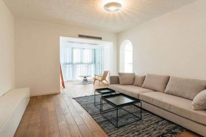 Modern 2brs with floor heating and balcony  nearby yuan road