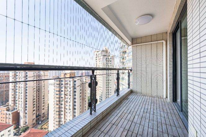 modern big 3brs nice balcony good view in best compound Xujiahui 22K