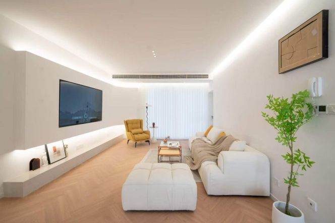 Cream-style Residence | Steps to Top International Schools in Green City, Pudong