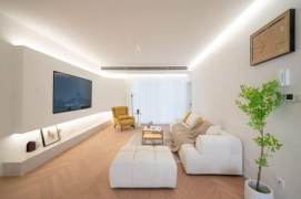 Cream-style Residence | Steps to Top International Schools in Green City, Pudong