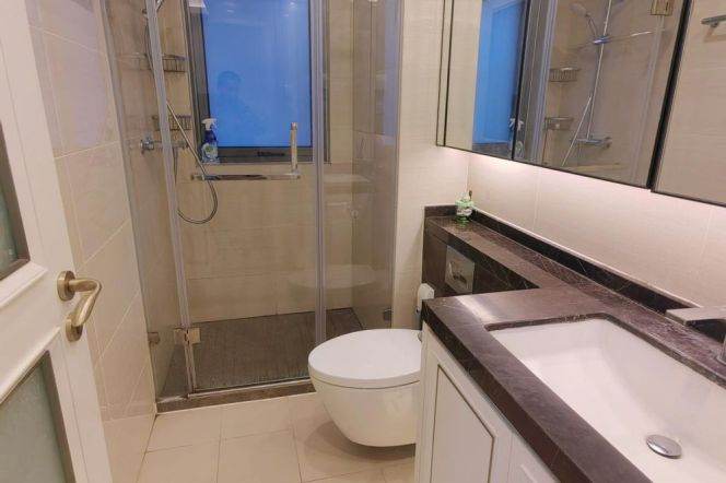 Cozy 1 br with open balcony in QianTan , easy to NYU shanghai ,L 6/8/11