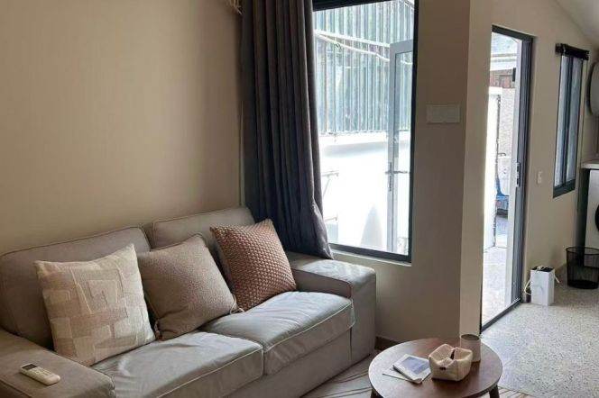 Nice yard 1Br/1Lr/1Bt apt nr Jiaotong university,M10/11