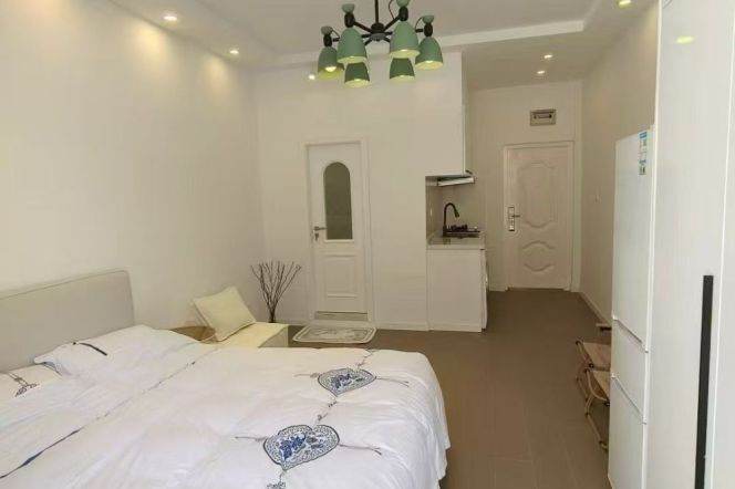 Cozy&bright 1br/terrace@south shanxi rd sta 6.8k