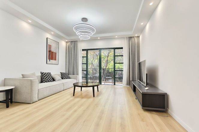 modern big 3brs green view open balcony in Yanlord Huang pu river near IFC only 25K