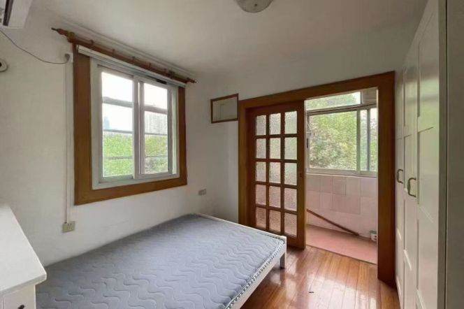 Nice Apt in Wukang Road