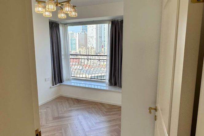 Wutong District, accessible from both north and south, 4-bedroom with underfloor heating