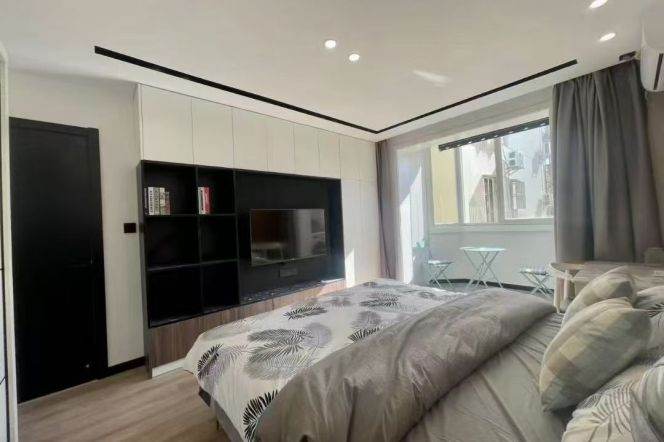 Elevator 1br/1lr @south xizang rd sta 7k