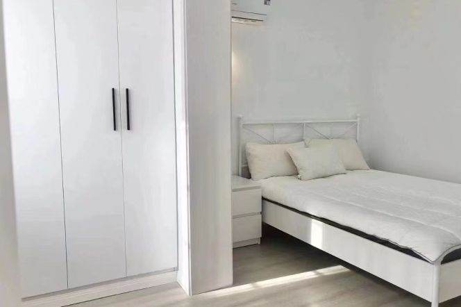 10-11 Line Jiaotong University Metro Station with Elevator - 2 Rooms