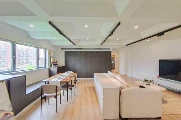 3 Brs, 2 Baths with Floor Heating/Central ac/Oven/Dish washer, 180 sqm @ Hongqiao metro L10