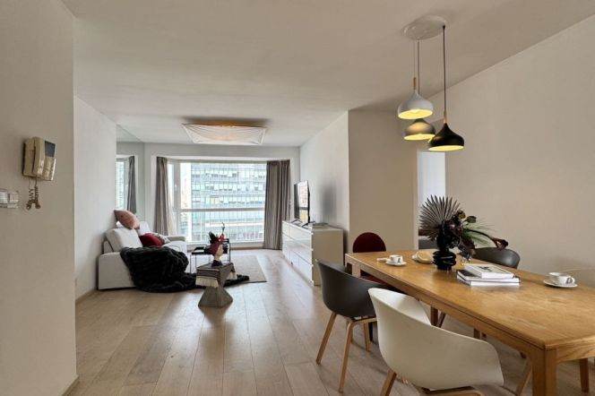 Bright &Charming&Modern 3Br-2bath flat + Open view + Heating / South Shanxi rd & IAPM