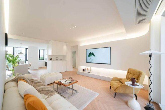 Cream-style Residence | Steps to Top International Schools in Green City, Pudong