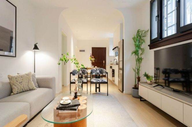 Bonny 2br Apt in Sun Apts