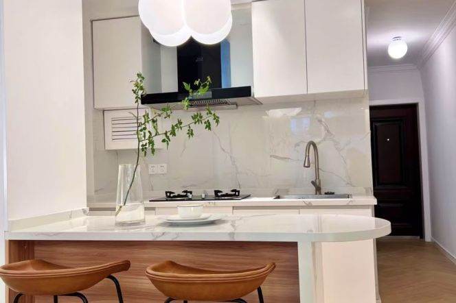 Nice dress room. 1sr floor. Big terrace 