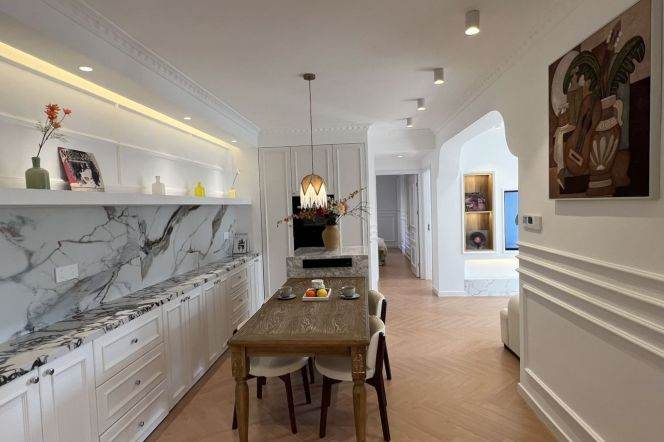 3 Brs, 2 Baths with Open Balcony/Floor Heating/Central ac/Oven, 150 sqm @ Wuning metro L13