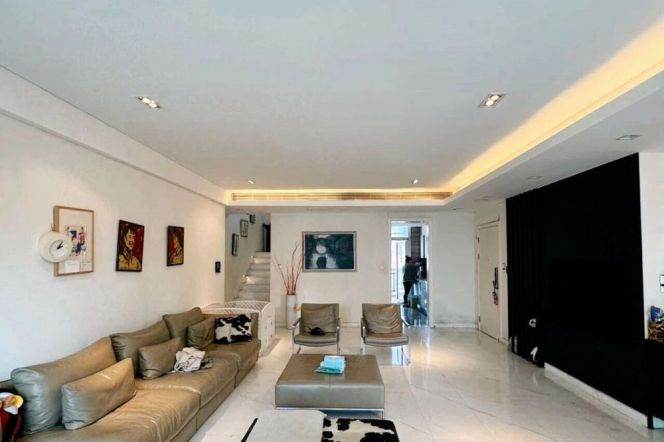 Lujiazui/5br3bt/central AC/floor heat/terrace/club/tennis court/pool/big terrace