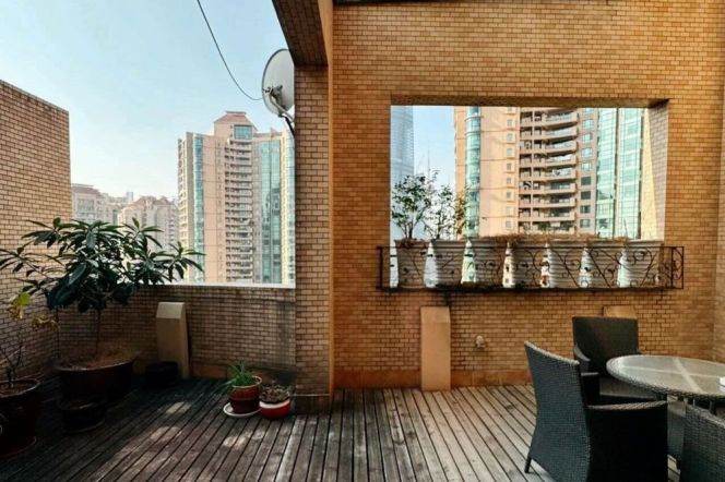 Lujiazui/5br3bt/central AC/floor heat/terrace/club/tennis court/pool/big terrace