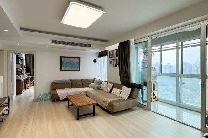 modern big 3brs wooden floor nice balcony near line 2,11 only 27K 