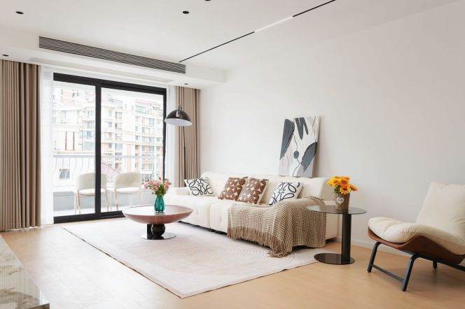 Outdoor balcony,2Br,Nr Zhong Shan Park area,L2,15